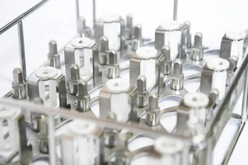 Nerezové paletky a koše