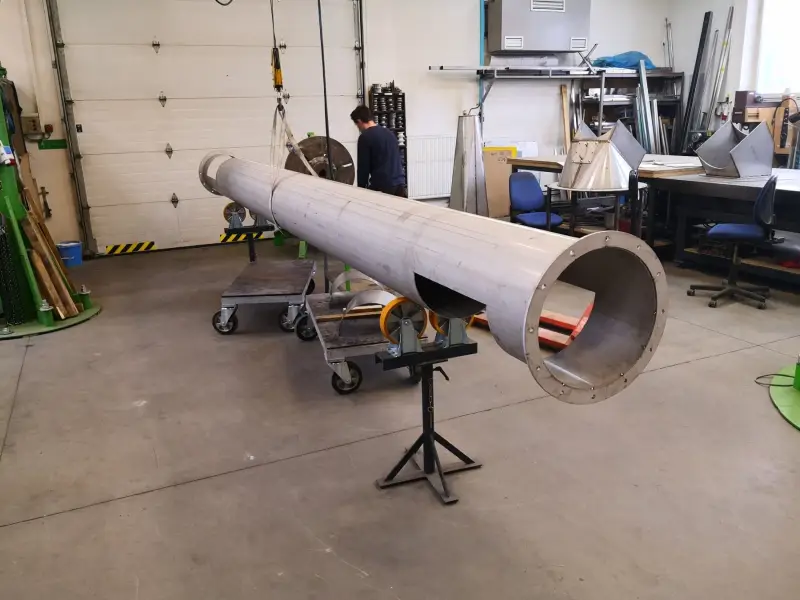 Nerezové stroje na míru