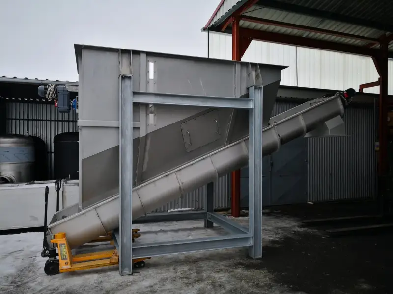 Nerezové stroje na míru