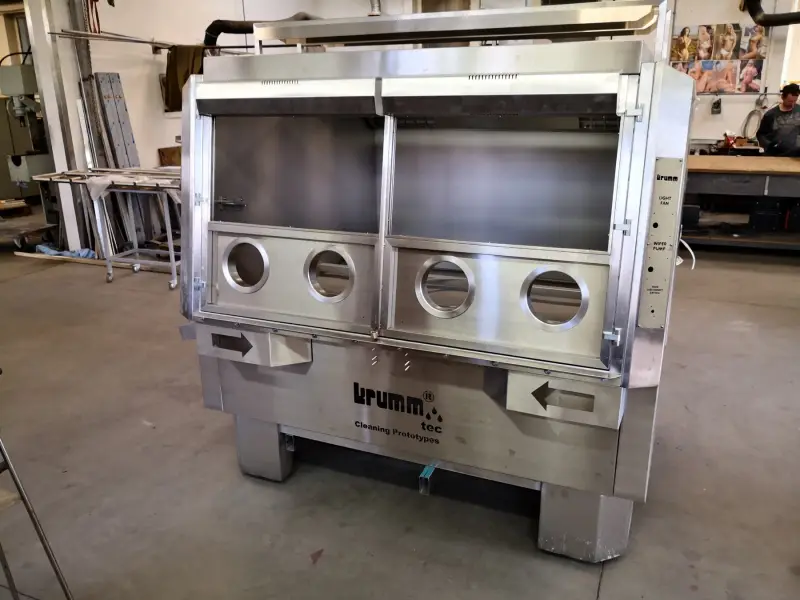 Broušení a leštění nerezi, mosaze, hliníku a mědi