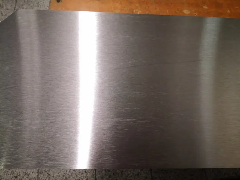 Broušení a leštění nerezi, mosaze, hliníku a mědi